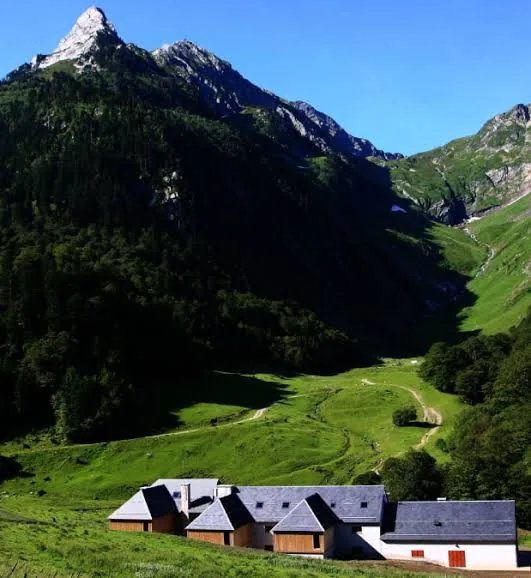 L'ascension du Cagire, près de la Maison du Coué