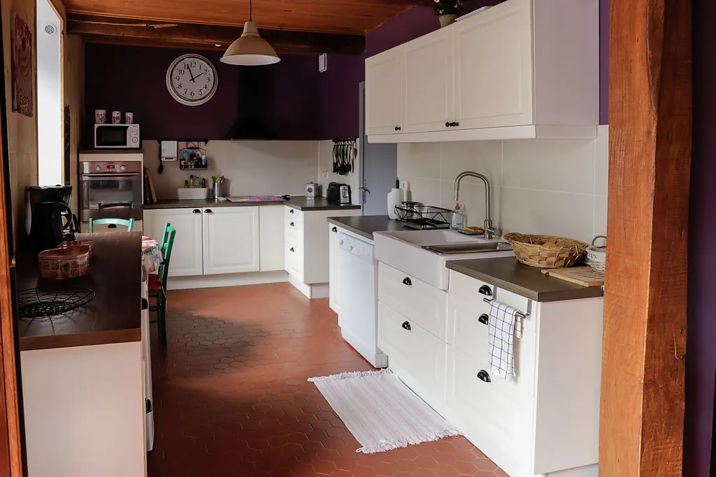 Cuisine entièrement équipée de la Maison du Coué